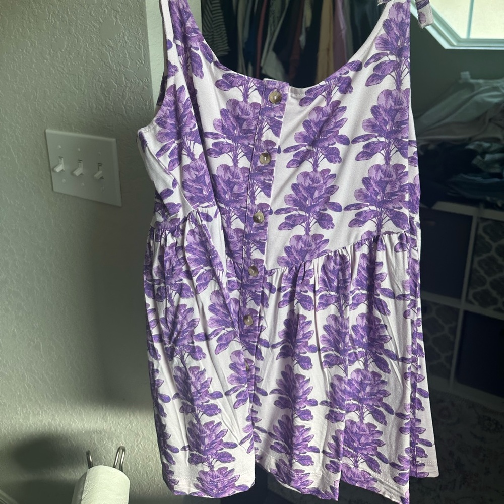 Kate Quinn top